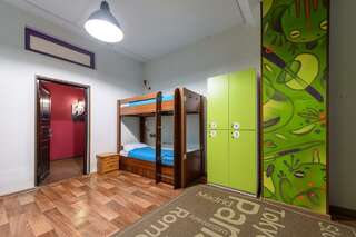 Гостиница Хостел FunKey Hostel Новосибирск Койко-место в 6-местном номере (общие удобства)-3