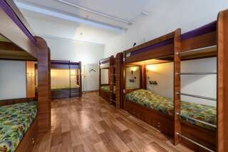Гостиница Хостел FunKey Hostel Новосибирск 8-местный смешанный номер-3