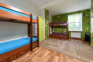 Гостиница Хостел FunKey Hostel Новосибирск 6-местная смешанная комната-1