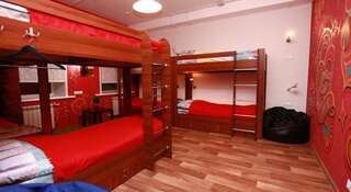 Гостиница Хостел FunKey Hostel Новосибирск Кровать в общем 8-местном номере для женщин-2