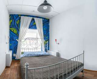 Гостиница Хостел FunKey Hostel Новосибирск Номер стандарт с 1 двуспальной кроватью-1