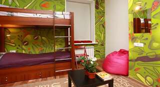 Гостиница Хостел FunKey Hostel Новосибирск Кровать в общем 6-местном номере-5